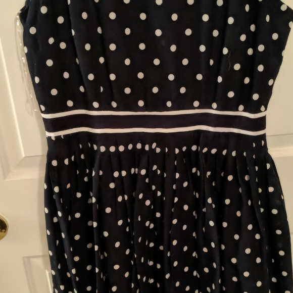 Dress - Picture 3 of 3